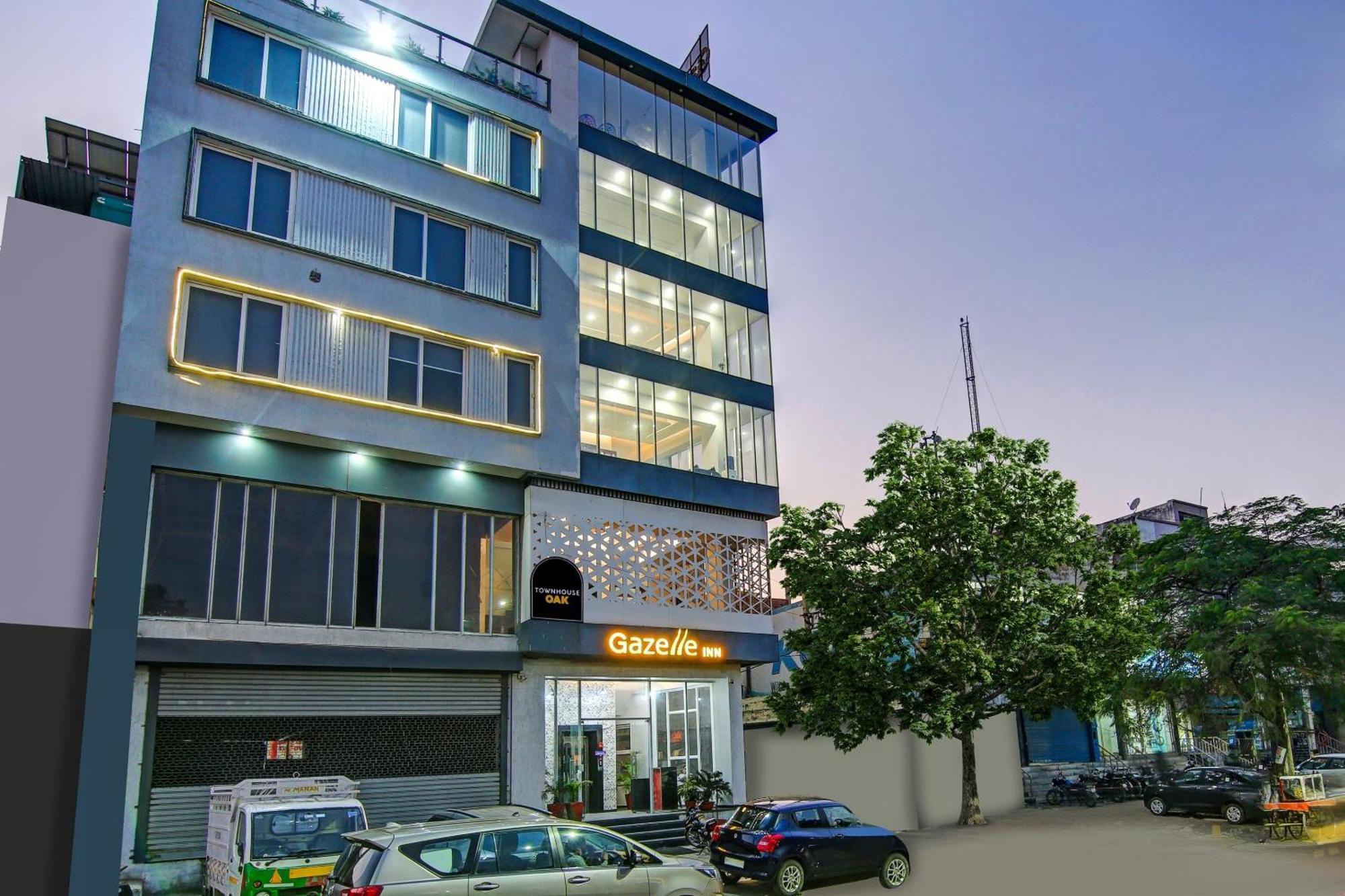 Super Townhouse Geetanjali Inn คูร์เคาน์ ภายนอก รูปภาพ