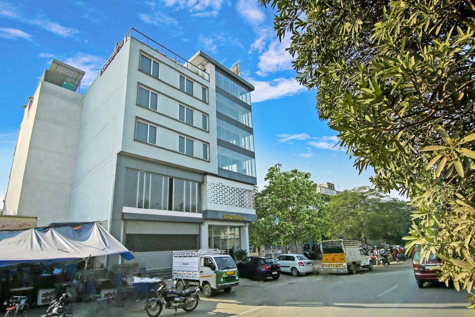 Super Townhouse Geetanjali Inn คูร์เคาน์ ภายนอก รูปภาพ