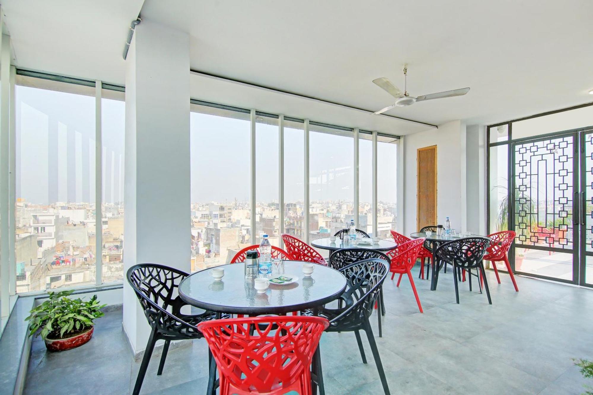 Super Townhouse Geetanjali Inn คูร์เคาน์ ภายนอก รูปภาพ