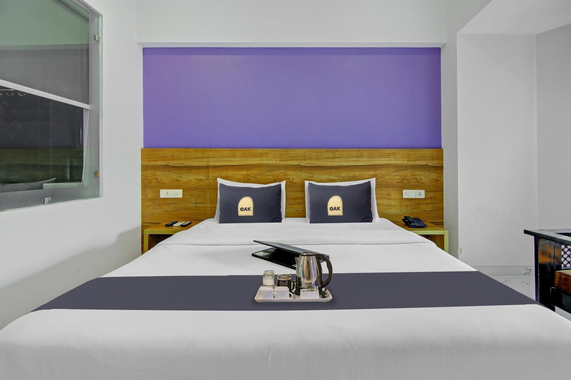 Super Townhouse Geetanjali Inn คูร์เคาน์ ภายนอก รูปภาพ
