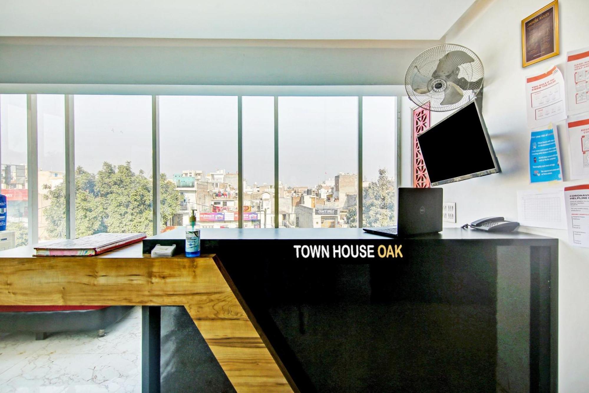 Super Townhouse Geetanjali Inn คูร์เคาน์ ภายนอก รูปภาพ